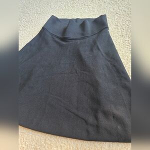 🌈 J. Crew 365 Viscose Blend Little Black Skirt Size Small